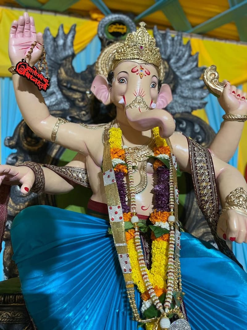 श्रींचे जवळून दर्शन — मातोश्री शिवगर्जना गणेशोत्सव २०२४, परेल-भोईवाडा