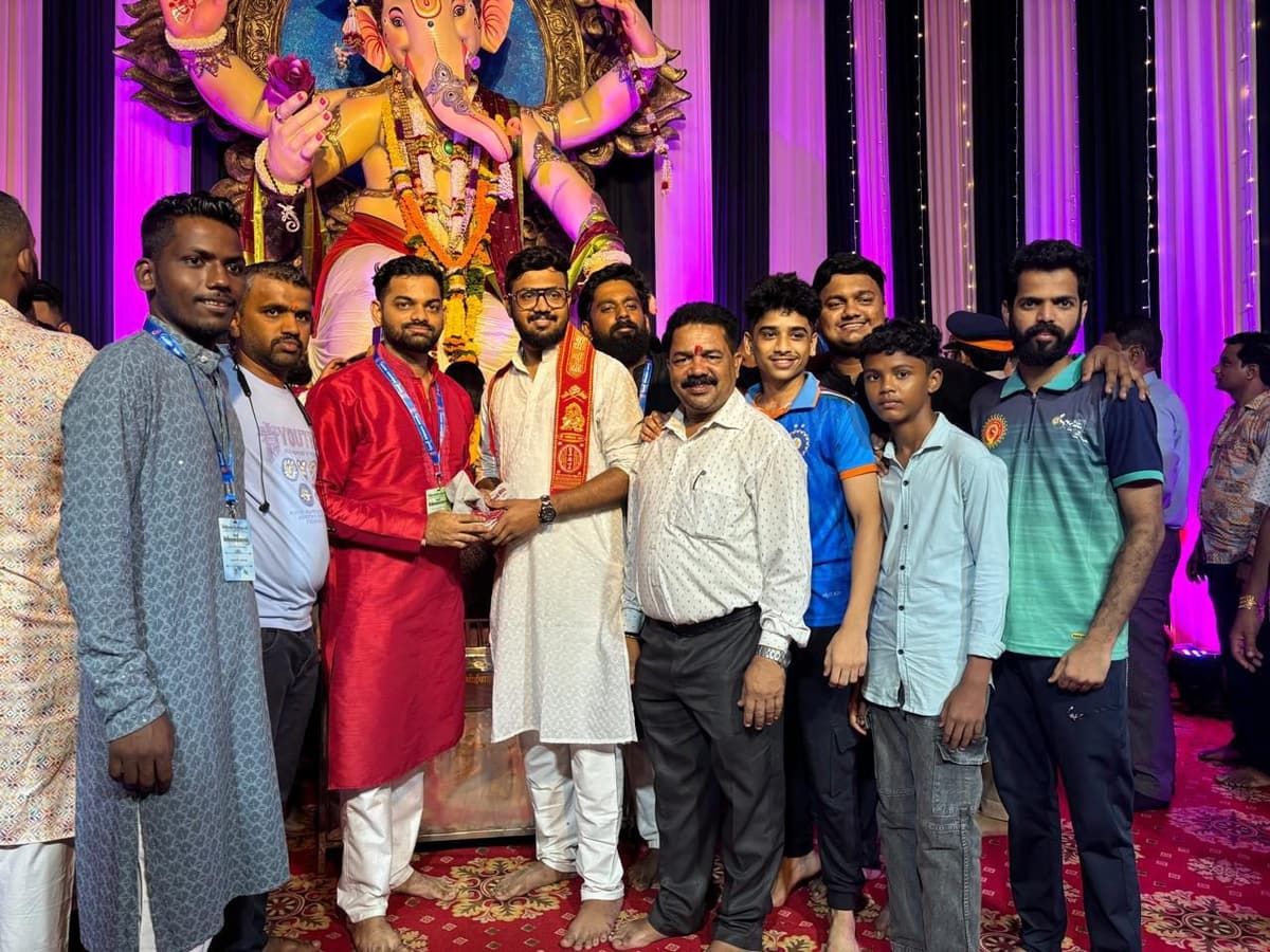 कार्यकर्ते व मान्यवर — मातोश्री शिवगर्जना गणेशोत्सव २०२४, परेल-भोईवाडा